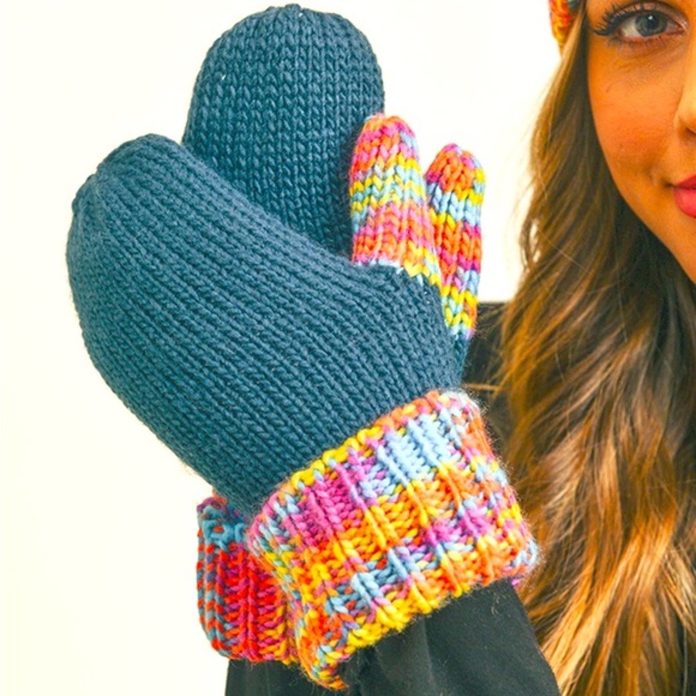 UO- Space Dye Blocked Mittens